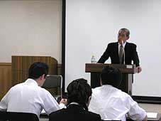 高梨講師による講義