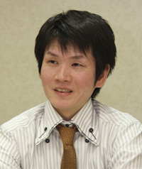 顔写真：明智カイトさん