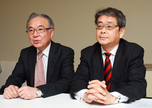 写真：山岡尚哉さんと竹内良さん