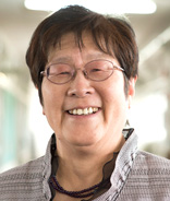 顔写真：奥地圭子さん