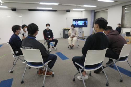 両メンバーで議論