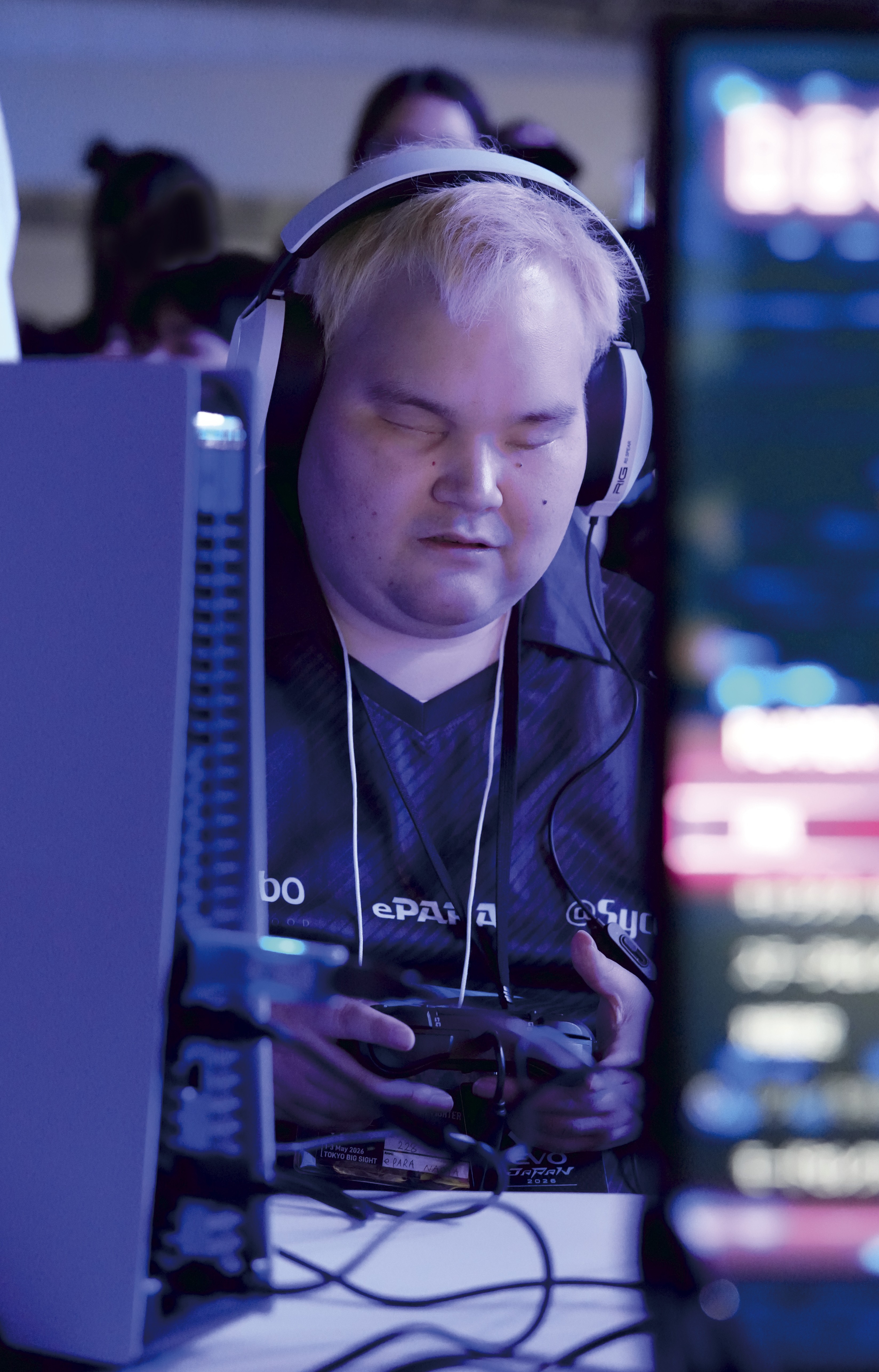 イースポーツ プレイ中のきたむらなおやさんの写真