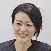 写真：笑顔の能瀬さやかさん